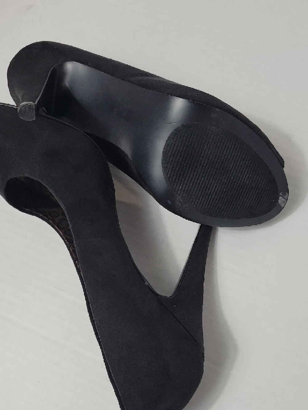 Nine West Black Peep-Toe Heels with Leopard Insole - Picture 6 of 9